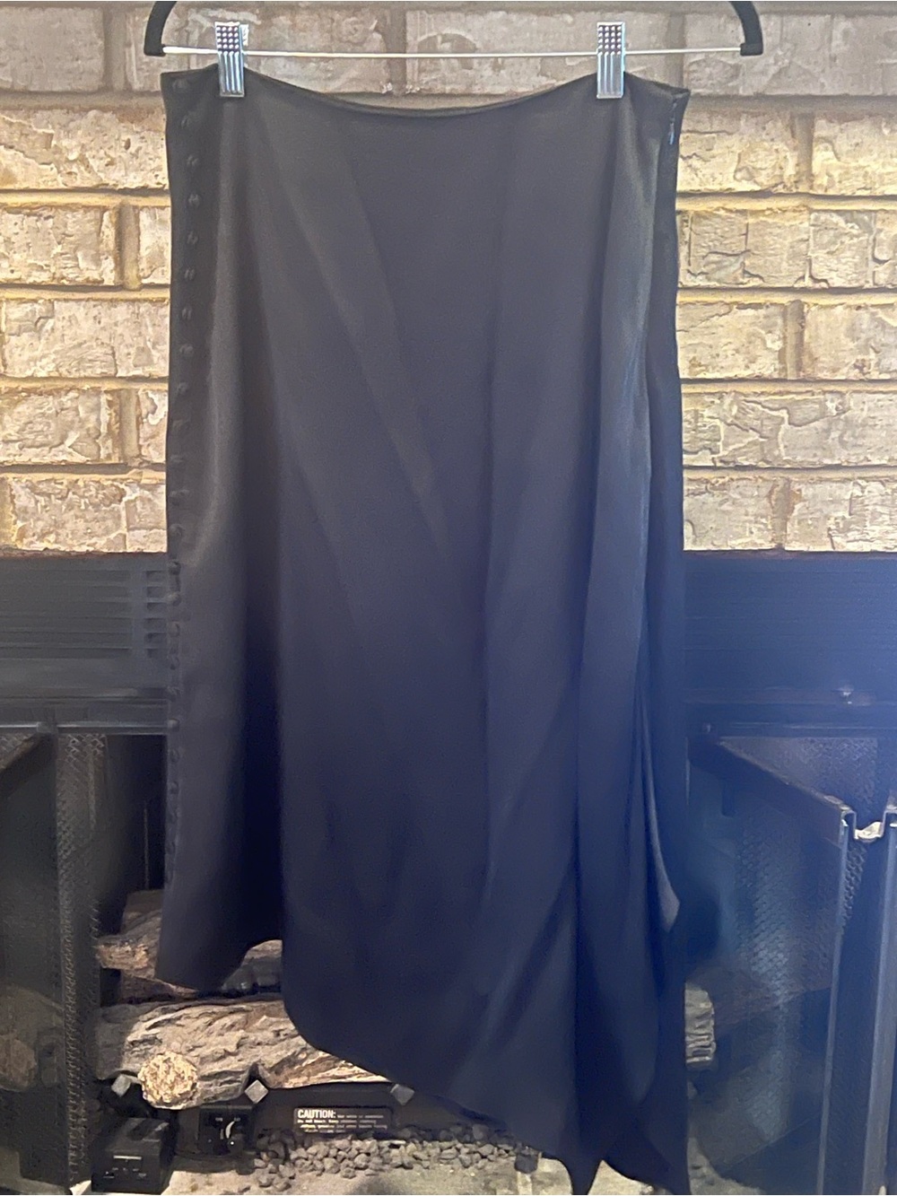 Black Women's Midi Slip Skirt with buttons on the side club Monaco size 10